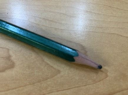 一般铅笔芯含铅吗