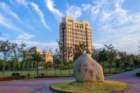 上海应用技术大学全国内受欢迎吗