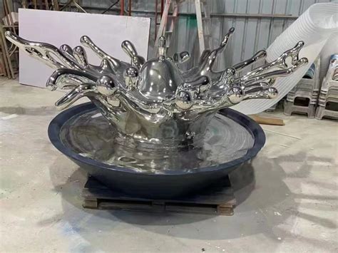 上海玻璃钢电镀雕塑定制