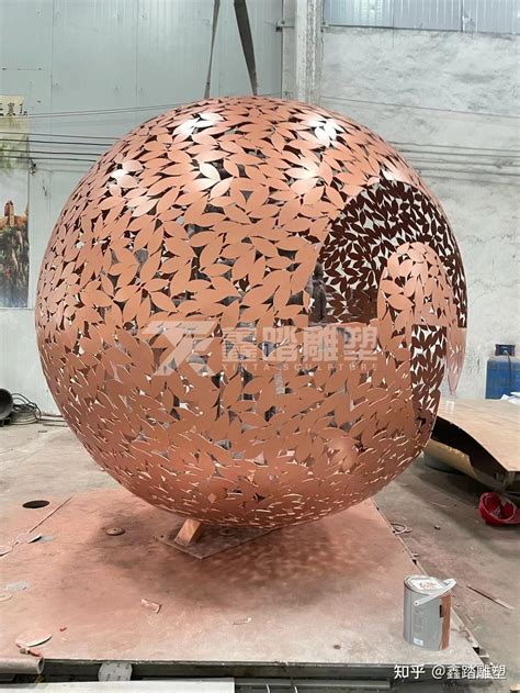 不锈钢圆球金属雕塑
