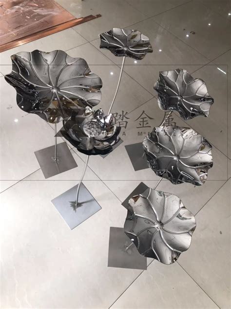 不锈钢莲花雕塑制作过程