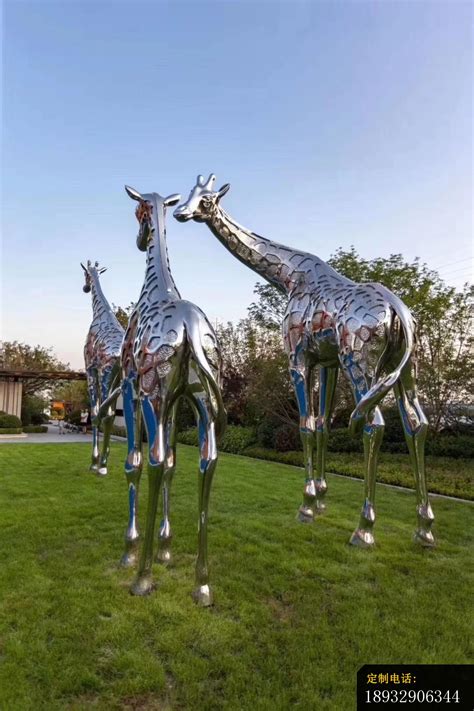 不锈钢长颈鹿雕塑尺寸
