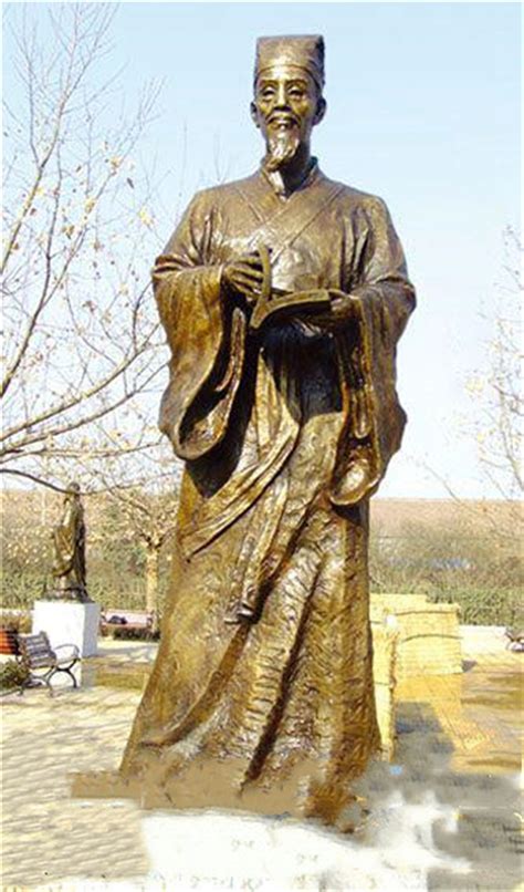中华世纪坛名人雕塑李时珍