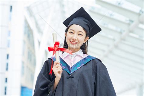 中国女大学生毕业证