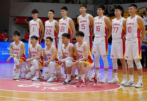中国男篮球队直播
