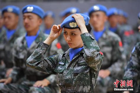 中国维和部队女兵高清图片