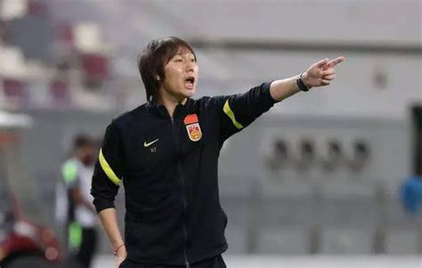 中国足球队李铁接受调查