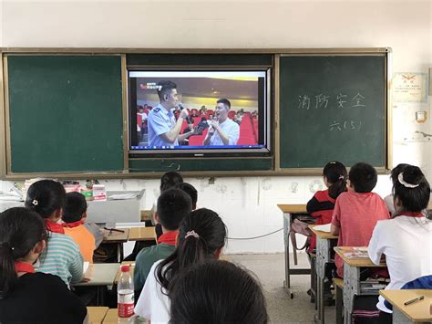 中学生看视频父亲报警