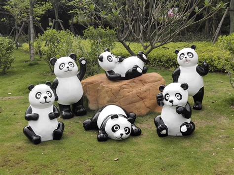 中山熊猫玻璃钢卡通雕塑