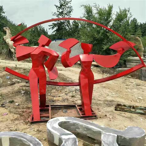丽江不锈钢人物雕塑设计