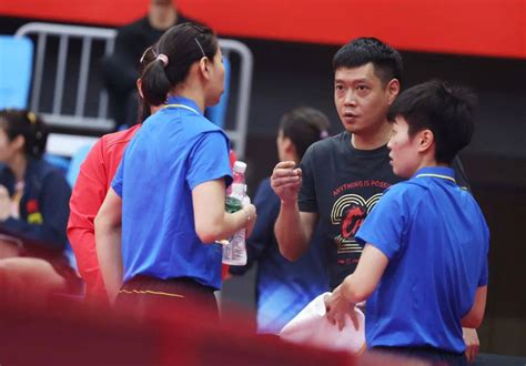 乒乓球教练马俊峰图片