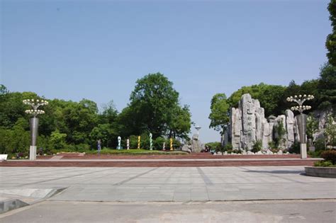 九江南湖公园老喷泉雕塑