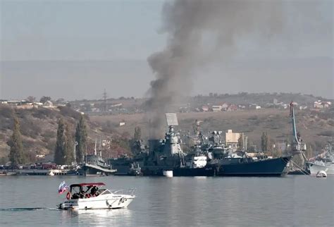 俄军打击乌海军司令部