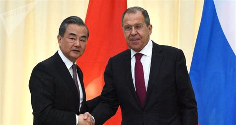 俄罗斯外交部长谈日本