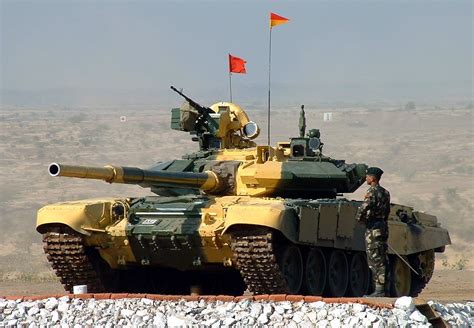 俄罗斯目前使用的坦克是什么