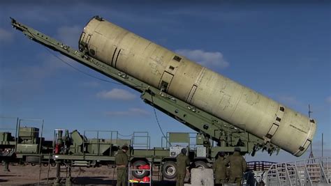俄罗斯试射反舰导弹