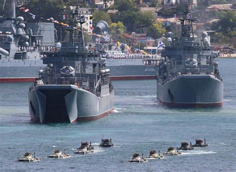 俄罗斯黑海舰队6艘潜艇悉数出动