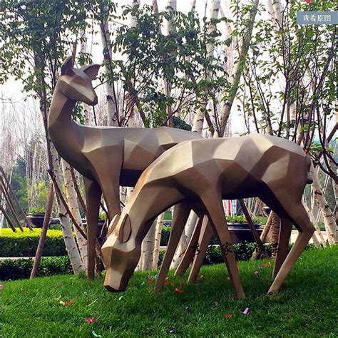 公园玻璃钢动物雕塑批发