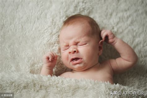 六个月婴儿睡觉不踏实易惊醒