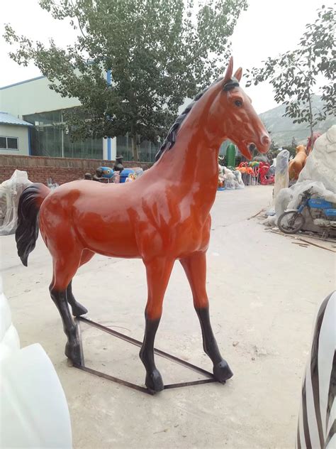 内蒙古玻璃钢动物马雕塑