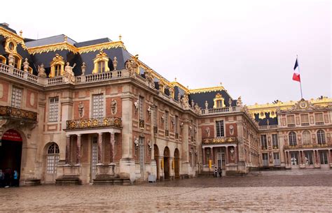 凡尔赛宫外景做客厅装修效果图