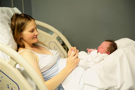 分娩和妊娠什么意思