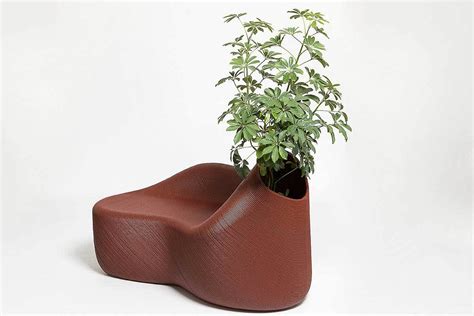 办公椅绿色植物