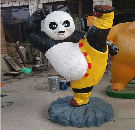 功夫熊猫玻璃钢雕塑厂家