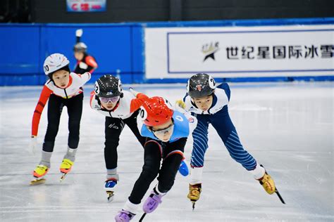 北京小学生滑冰比赛