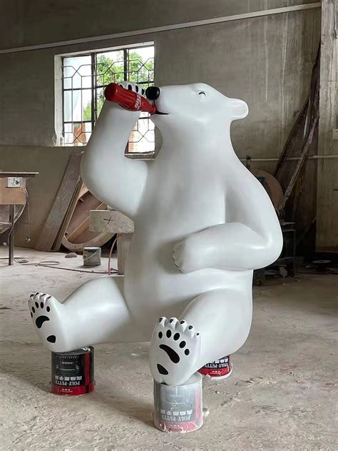北京玻璃钢小熊雕塑定做