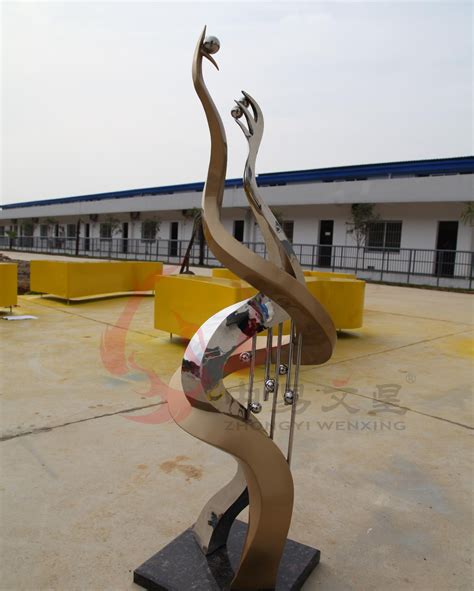 北京玻璃钢雕塑公司
