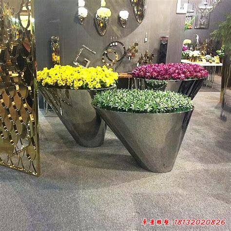 南京商场雕塑花盆艺术品