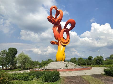南京大型不锈钢卡通雕塑