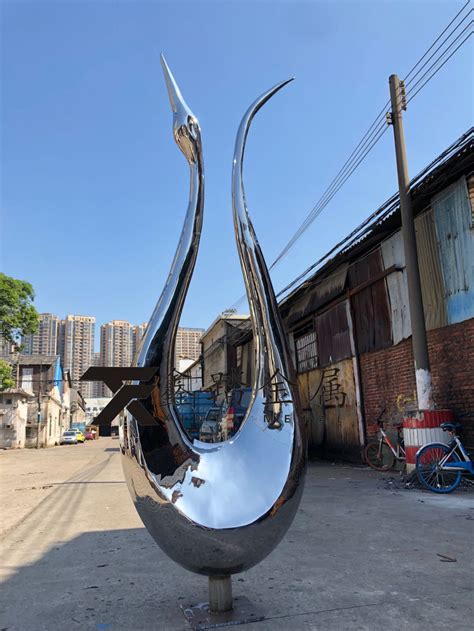 南京镜面不锈钢雕塑推荐