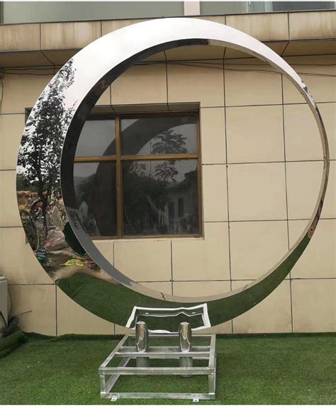 南昌不锈钢月亮圆环雕塑