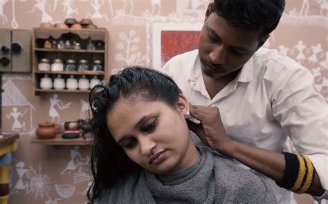 印度理发店洗发