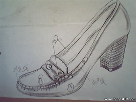 去学习女鞋设计