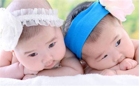 双胞胎女孩取名大全2023款