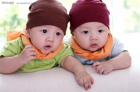双胞胎男孩用词语起名