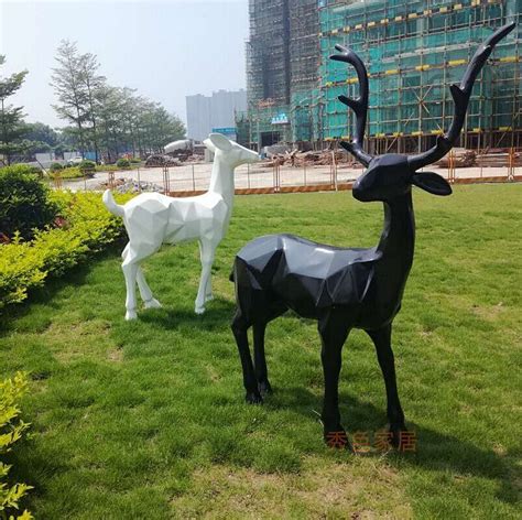 四川动物雕塑玻璃钢图片