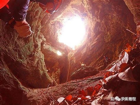 国外洞穴探险被卡死