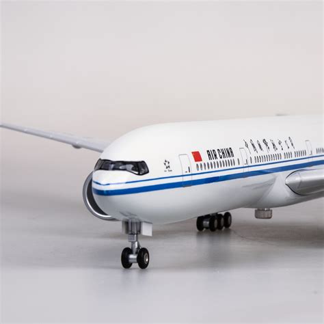 国航777-300模型