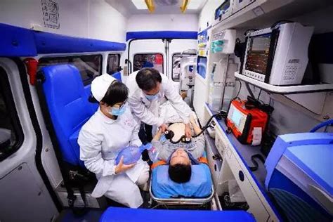在救护车上抢救病人是什么游戏