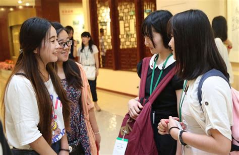 外国人来上海读大学需要什么手续