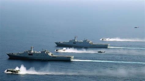 外媒评论中国军舰驱离美国