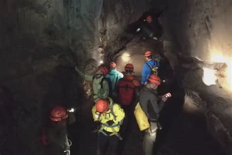 多人洞穴探险险丧命