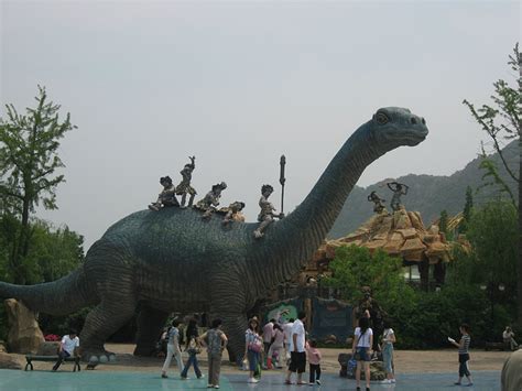 大连最大的恐龙雕塑