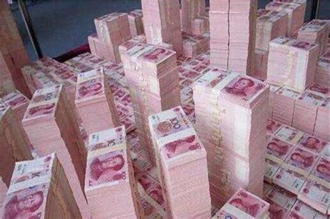大量现金堆满香港银行