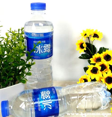 宁波高铁站卖纯净水八块钱一瓶