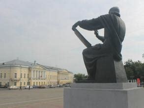 安德烈卢布廖夫铜像